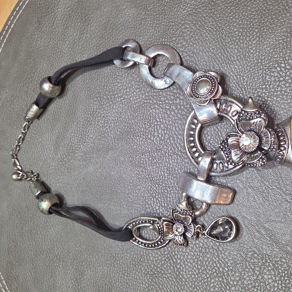 Vintage Silver and Black Ladie's Necklace ❤️ - Picture 3 of 8